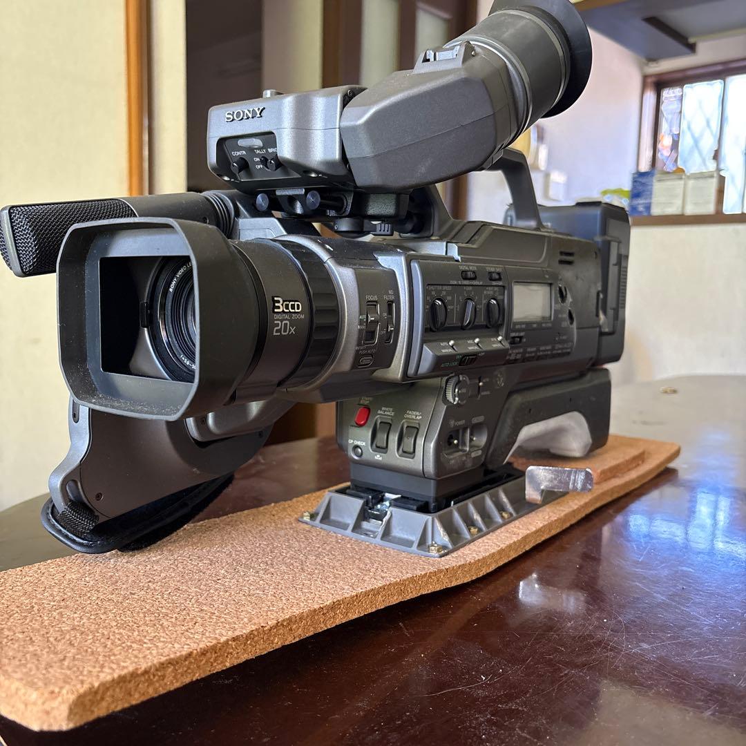 業務用ビデオカメラ　 ３CCD SONY DVCAM DSR-200