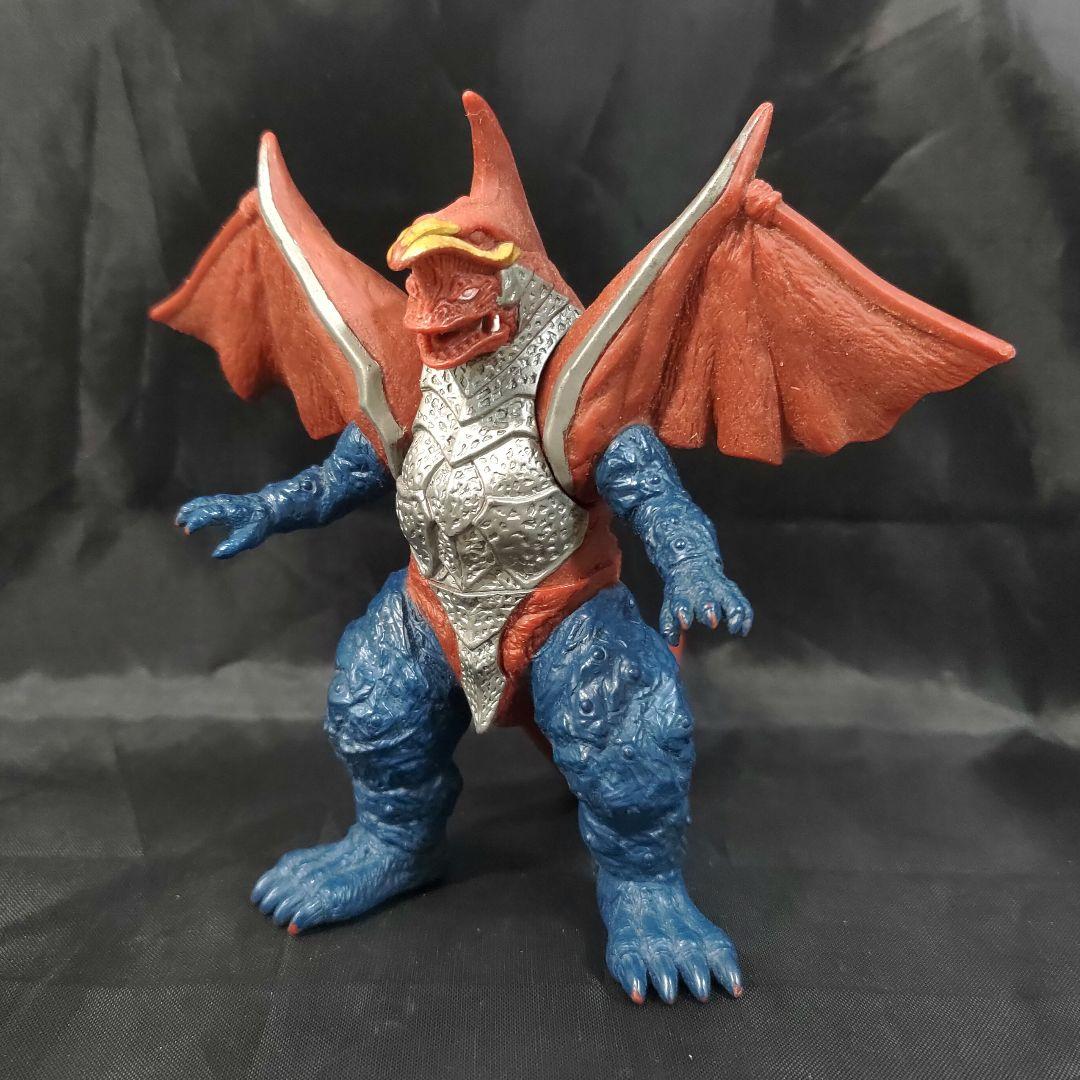 生産終了】ゴルバー ウルトラマン 怪獣 ソフビ 500 廃盤 レア - メルカリ