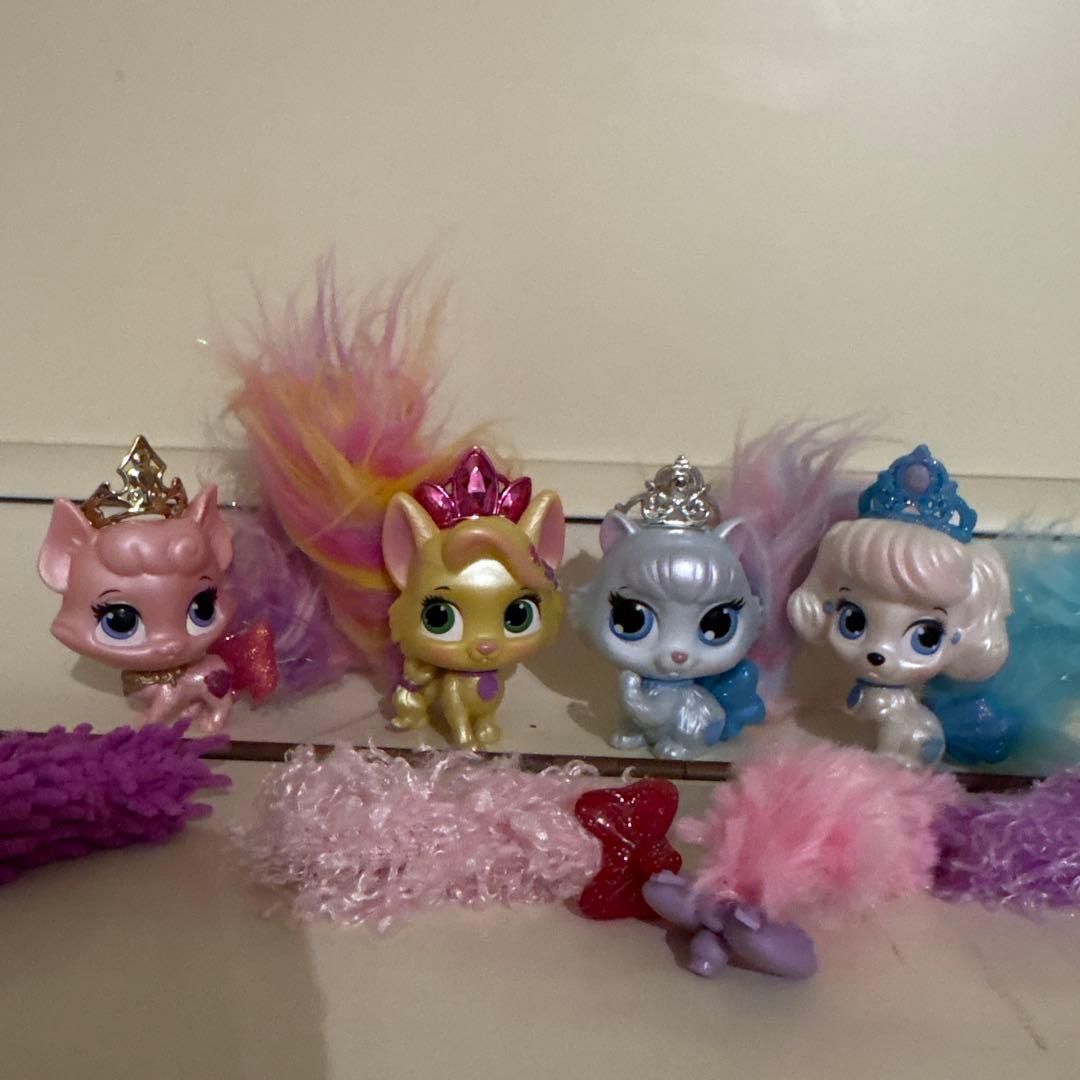 ディズニープリンセス　ロイヤルペット　4体
