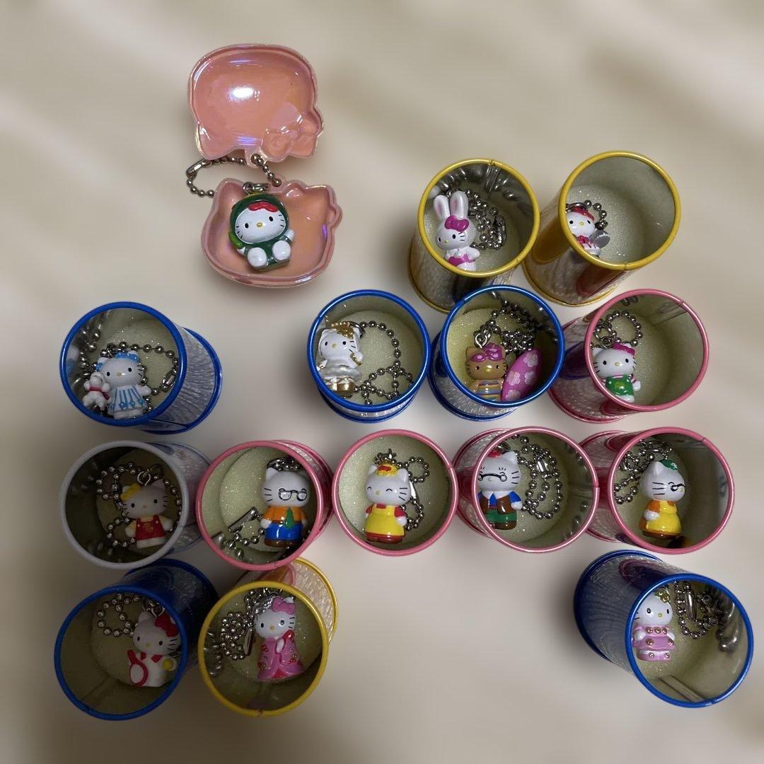 d*9様 ハローキティ　コレクターズマスコット　15個