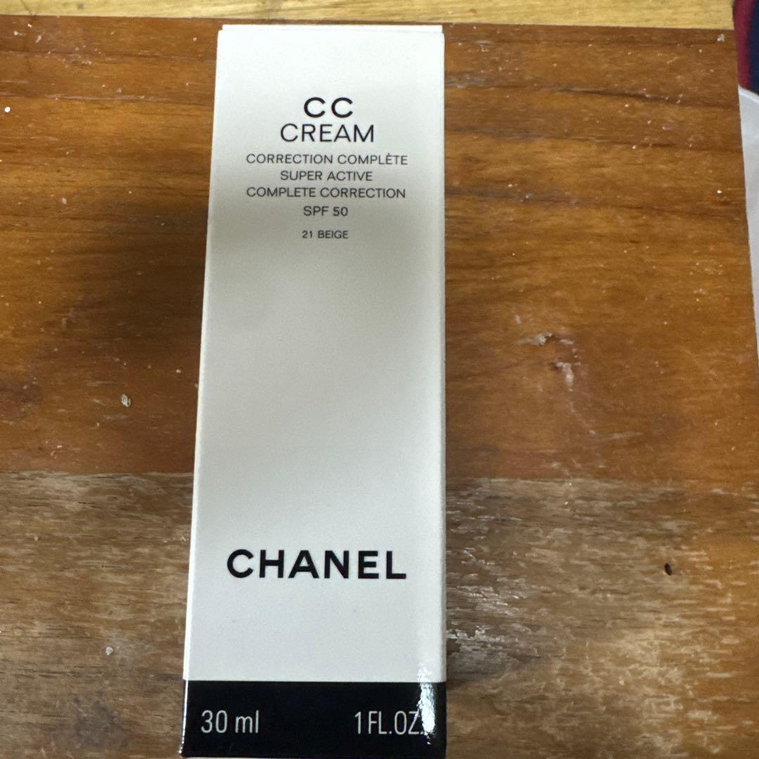 CCクリーム CHANEL CC CREAM 21 BEIGE 30ml SPF 50