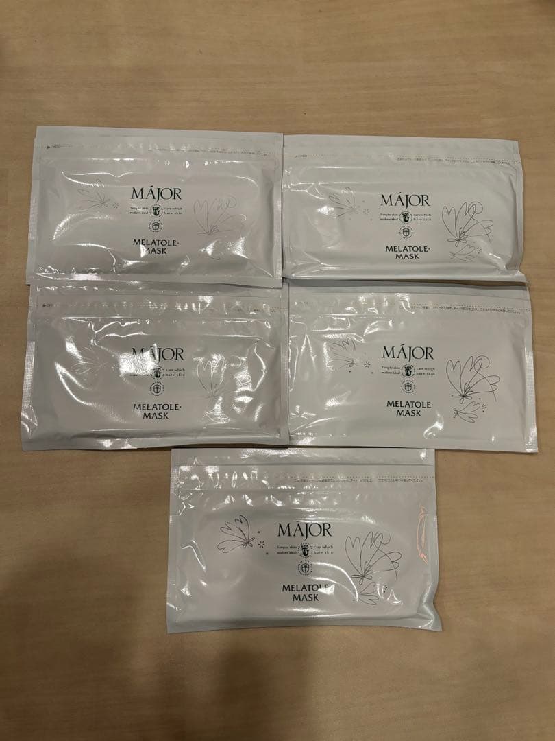 【新品未使用・正規品】MAJOR MELATOLE MASK 送料込み