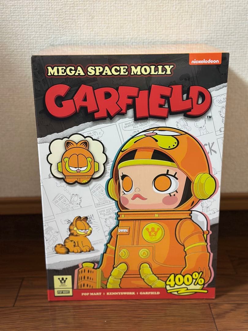 ポップマート MEGA SPACE MOLLY 400% GARFIELD