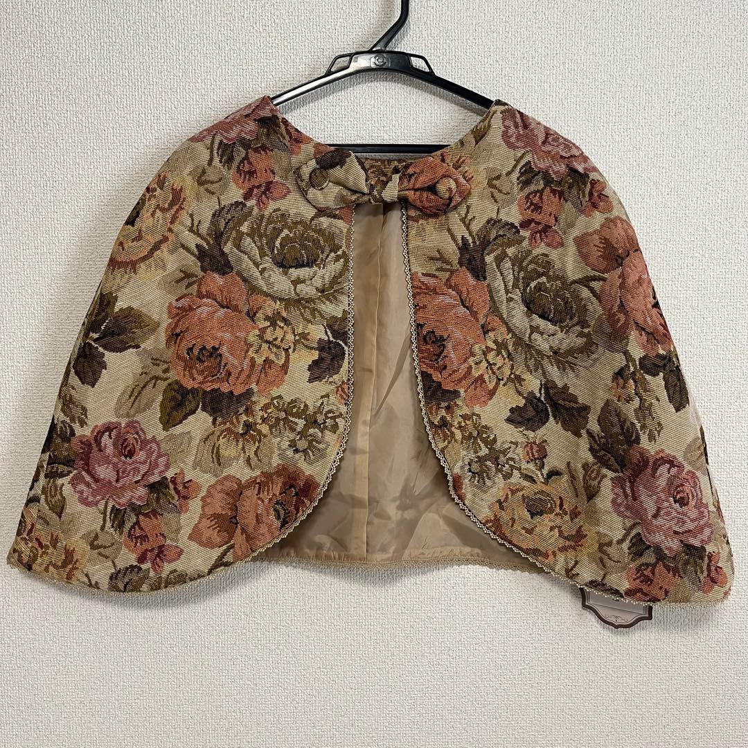 しまむら クラロリ くる実 コラボ ケープコート ゴブラン ベージュ