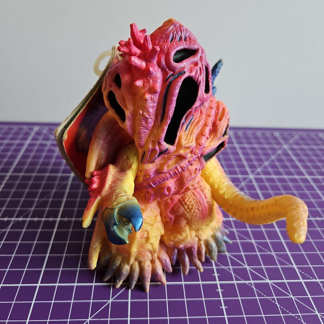 BANDAI ウルトラ怪獣シリーズ ウルトラマンネクサス クトゥーラ ソフビ Amazon.co.jp: ☆ クトゥーラ 2005年 円谷プロ ソフビ (怪獣 マン