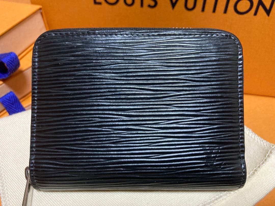 ポ*コ様 【極美品/RFID搭載】ルイヴィトン M60152 エピ ジッピ