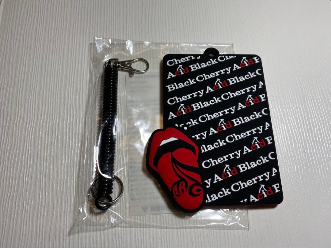 Add Black Cherry パスケース - メルカリ