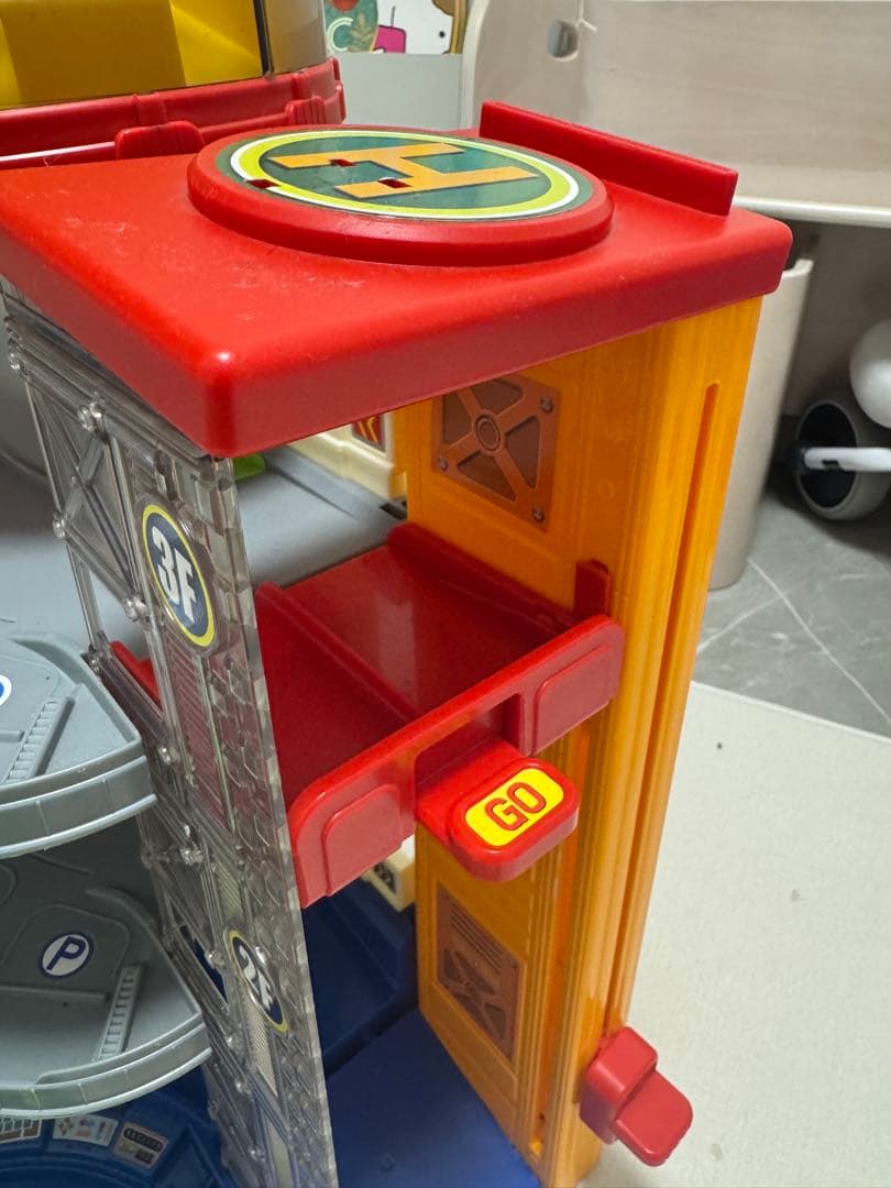 タヨ TAYO コントロールパーキングタワー 韓国 玩具 - メルカリ
