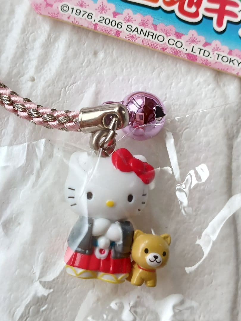 新品・未開封】ハローキティ 鹿児島ご当地キティ 桜島ストラップ