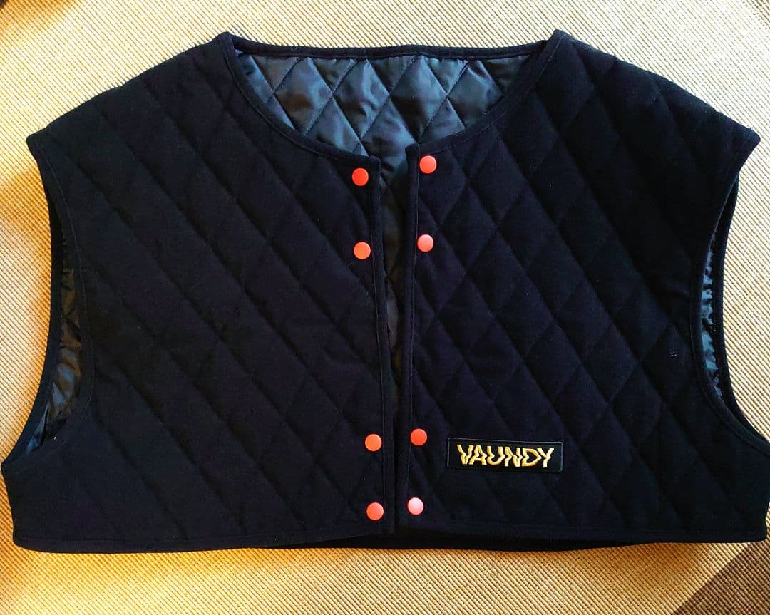 Vaundy パッチベストフーディ ベストのみ 刺繍パッチ1個付 - メルカリ