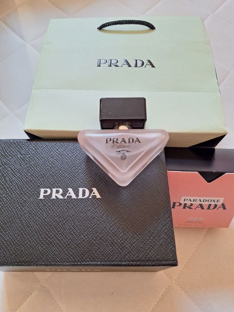 PRADA PARADOXE ヘアミスト ギフトボックス付き