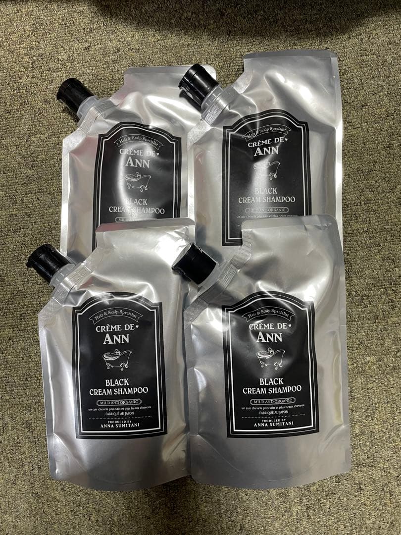 クレーム・ド・アン ブラッククリームシャンプー 300g 4本セット