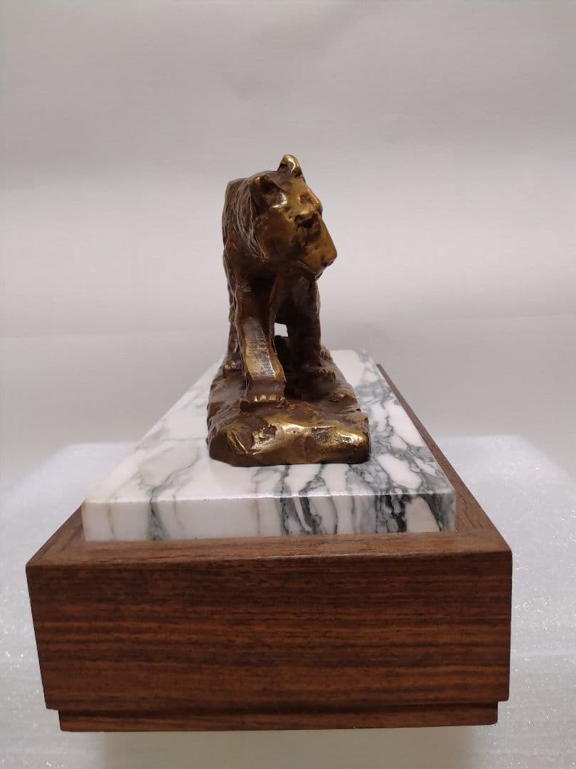 北村西望作 虎彫刻ブロンズ美品 - メルカリ