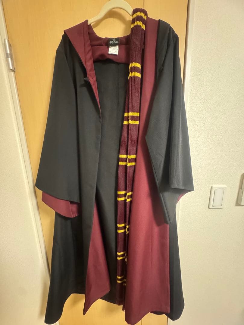 ハリーポッター グリフィンドールローブとマフラー - メルカリ
