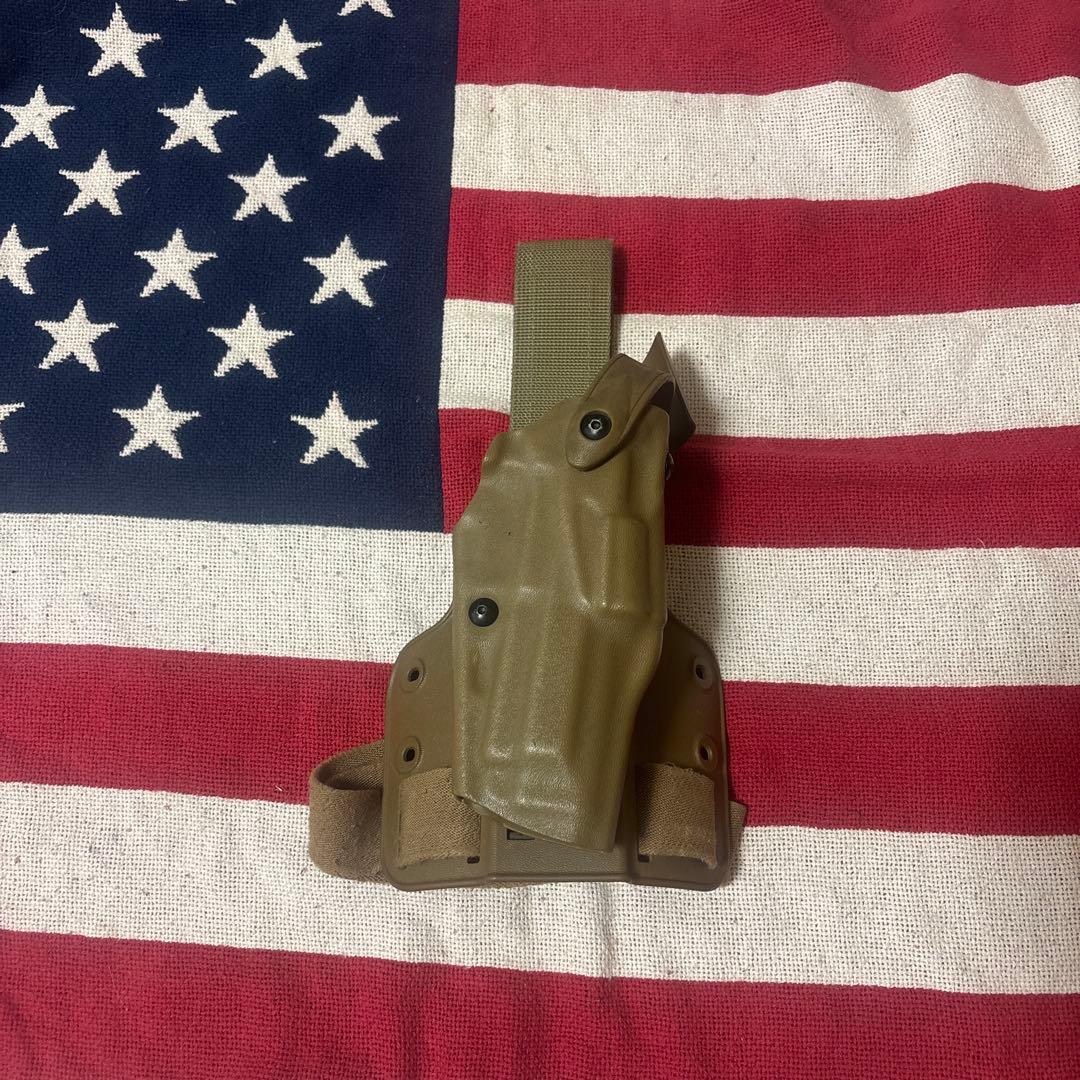 Safariland レッグホルスター M9 / 92FS 実物 FDE B53