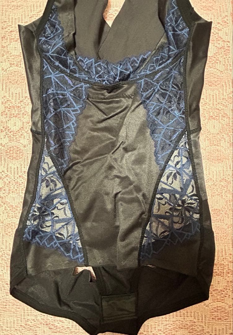 【マルコ】カーヴィシャス ボディシェイプスーツ