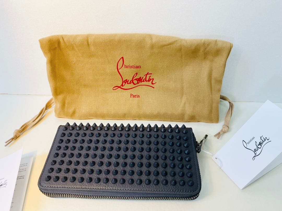 【新品11万】クリスチャンルブタン 長財布Christian louboutin