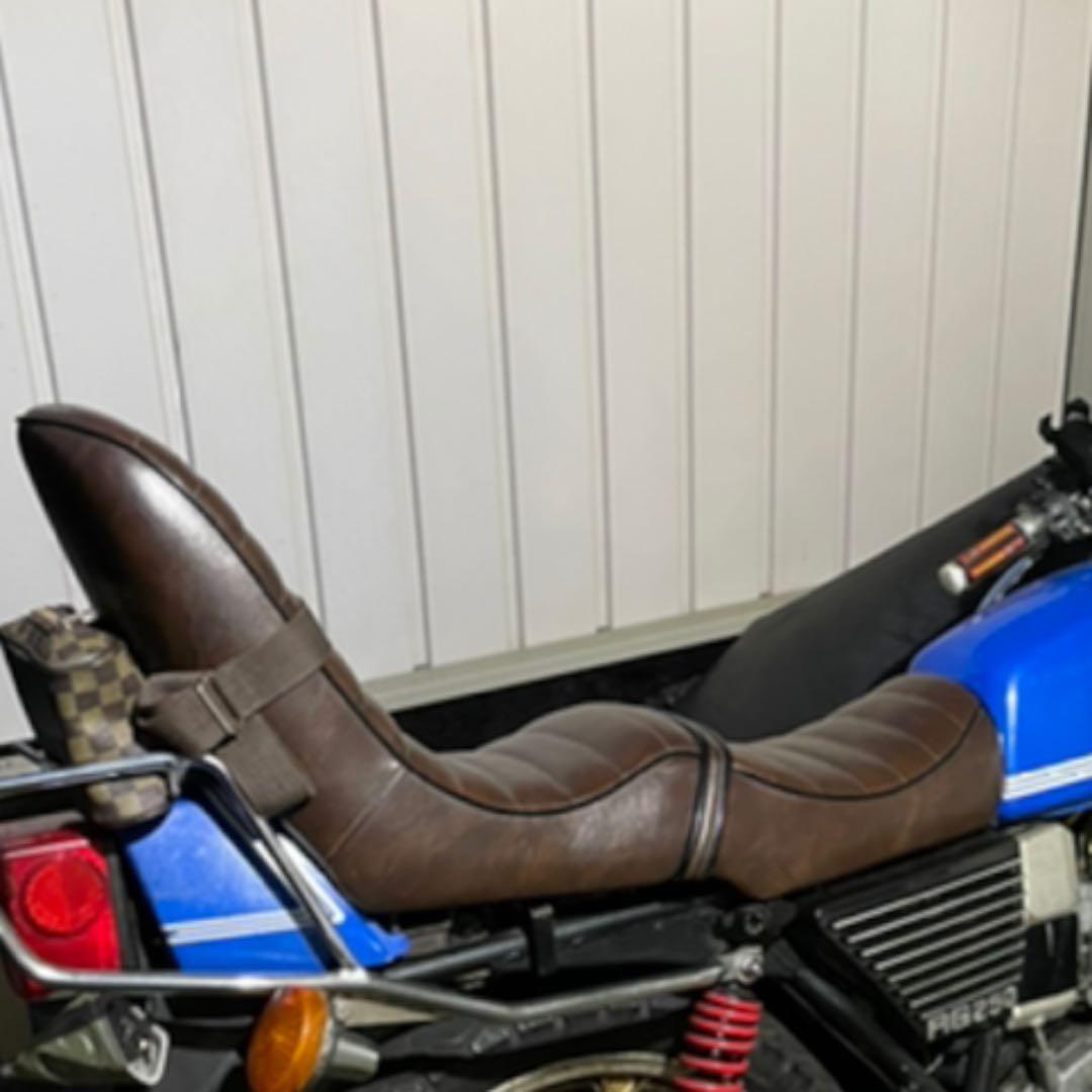 RG250E 3段シート