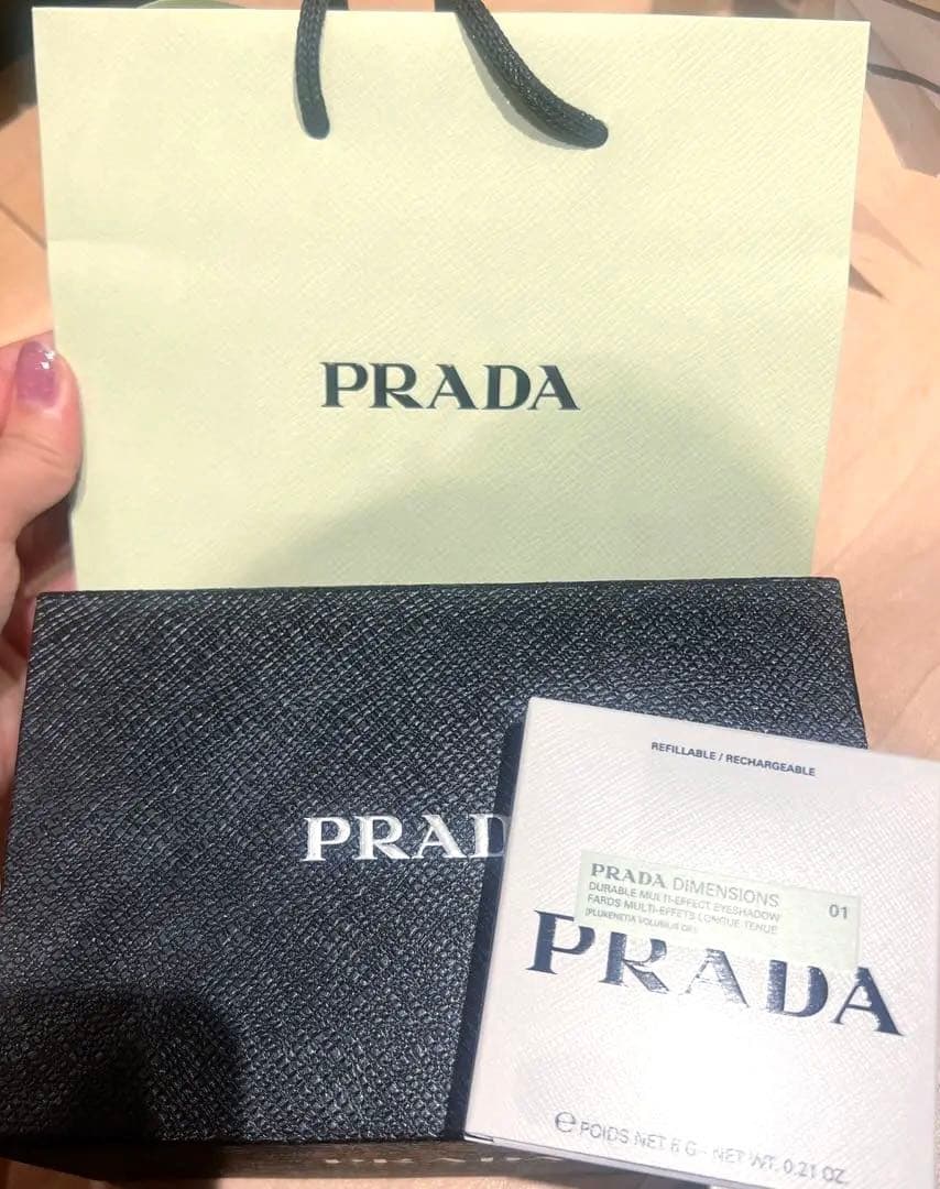 新品未使用　PRADA アイシャドウ
