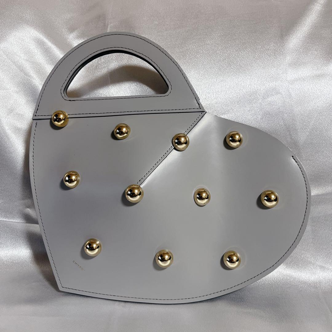 【新品未使用】Chieko＋ ハート型レザーバッグ｜グレー×ゴールドスタッズ