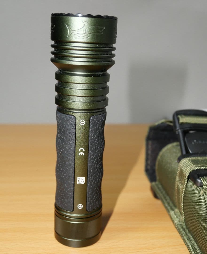 中古】OLIGHT 鮫 seeker 3 pro アーマーグリーン 限定品 - メルカリ