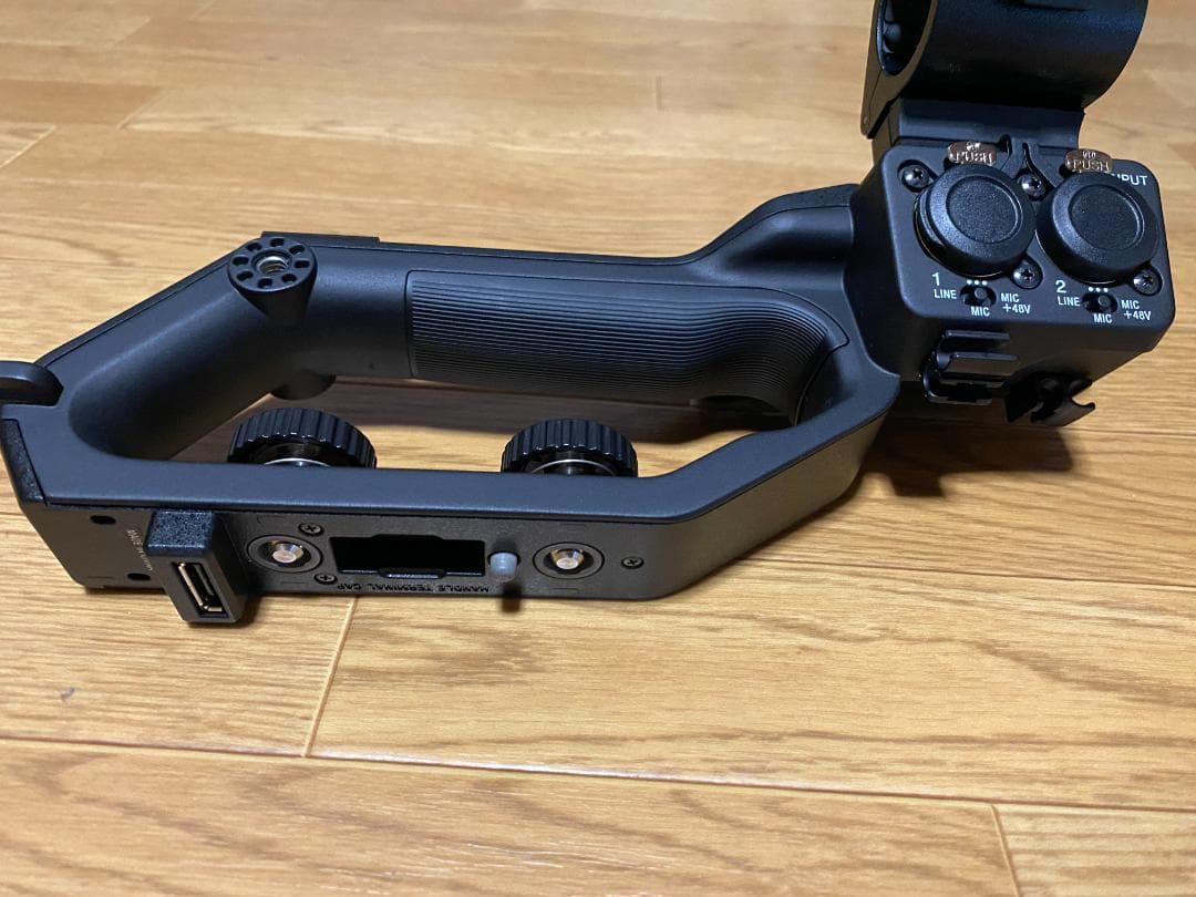 TATSUさま【美品】SONY FX6＆バッテリー＆チャージャーセット