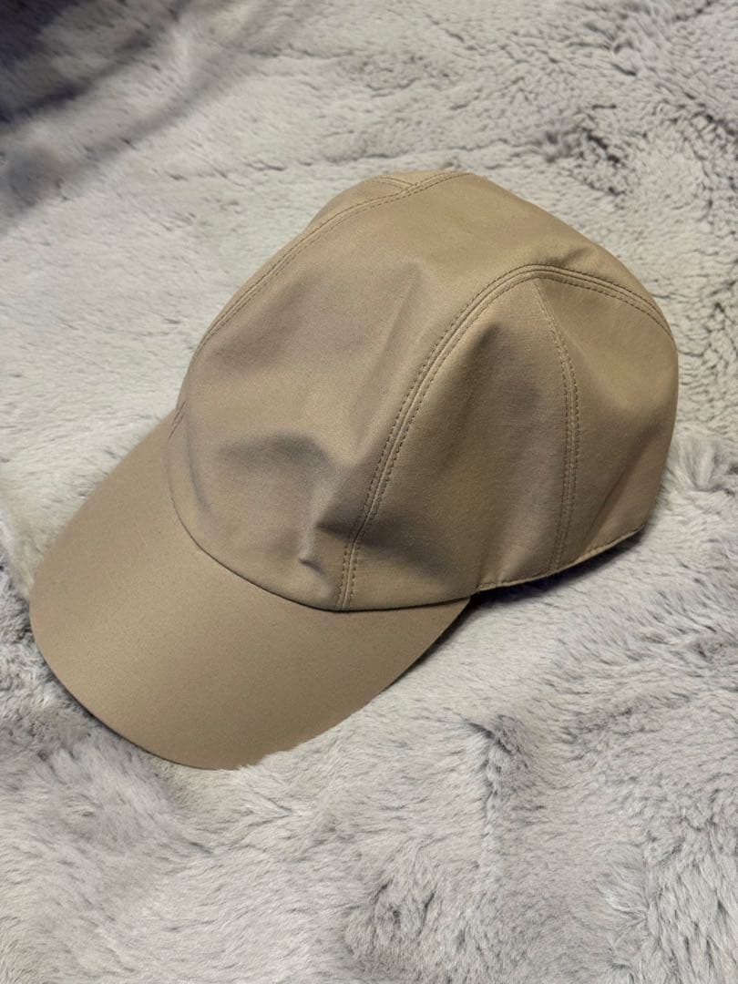 HERMES ベージュキャップ