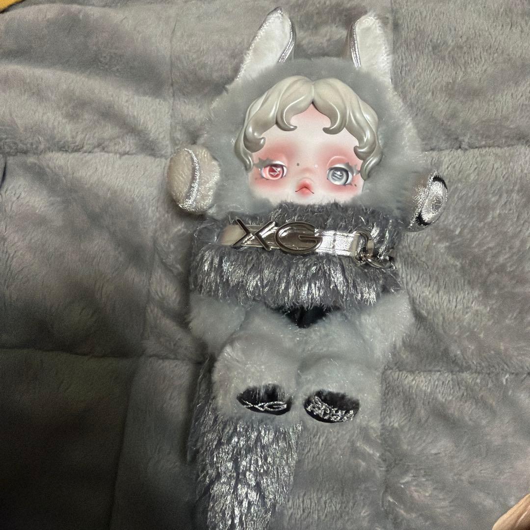 POPMART SKULLPANDA × XG ぬいぐるみペンダント - メルカリ