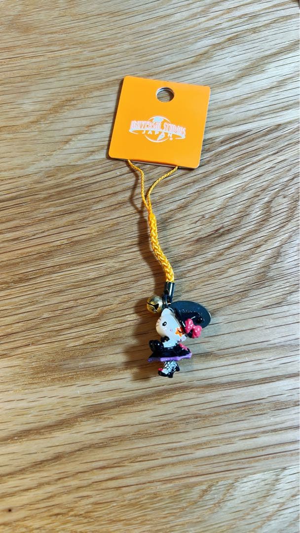 希少　ハローキティ　激レア　USJ限定根付け　ストラップ　ハロウィン　入手困難