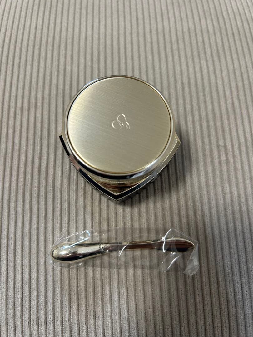 【リン】アンベアージュ　エンピリアンアイ、ギンザクリーム