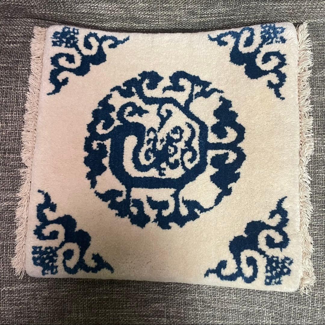 美品　MUNI ムニ絨毯　ラグ特大　クッション MUNI CARPETS ムニ カーペット | カッシーナ・イクスシー