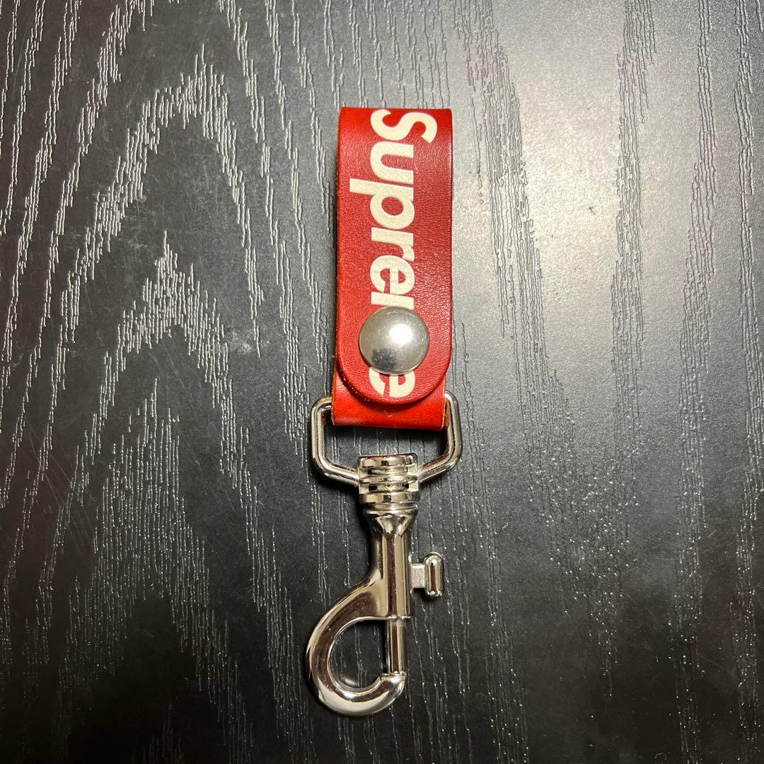 Supreme 赤 キーホルダー