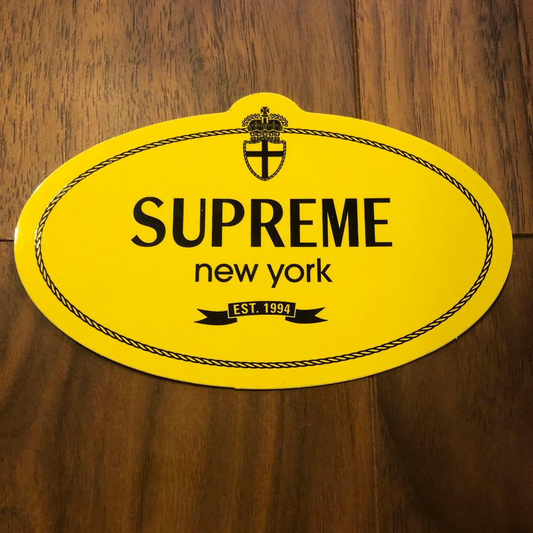SUPREME CREST ステッカー イエロー - メルカリ