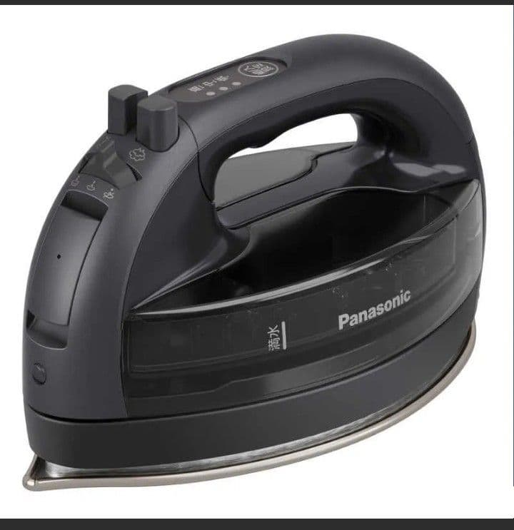 【未開封】Panasonic スチームアイロン 黒 NI-WL709-K