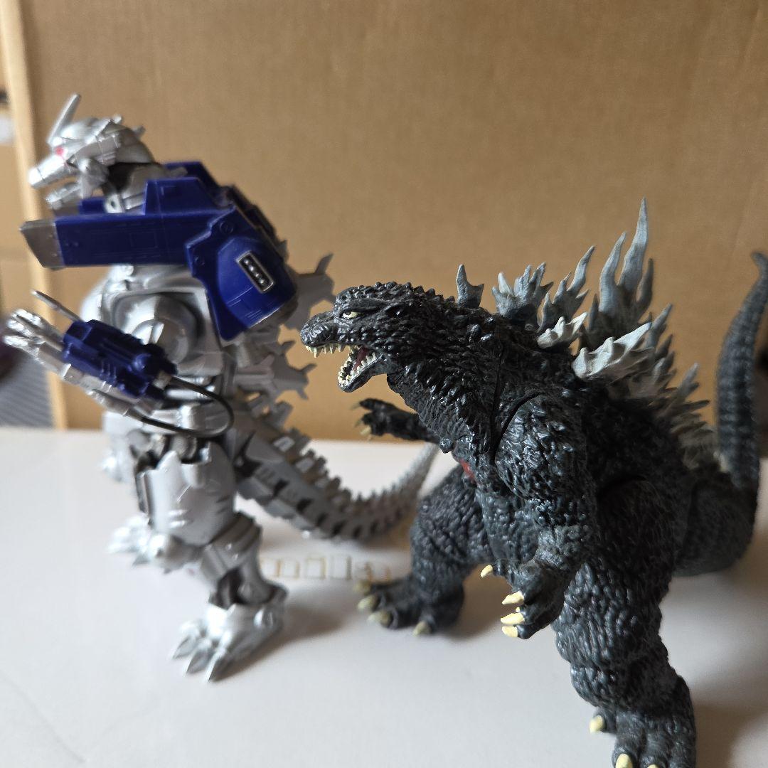 バンダイ究極大怪獣　02 アルティメットモンスターズ　ゴジラ　メカゴジラ
