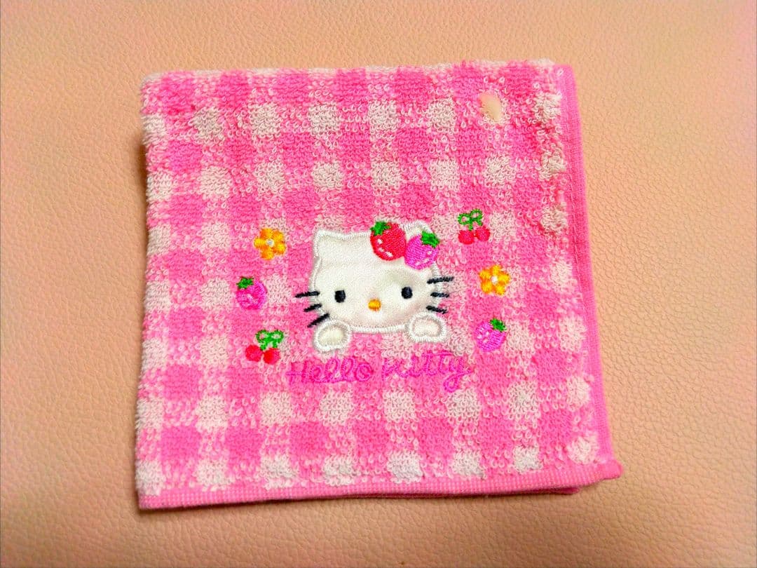 新品 ハローキティ いちご さくらんぼキティ タオルハンカチ サンリオ
