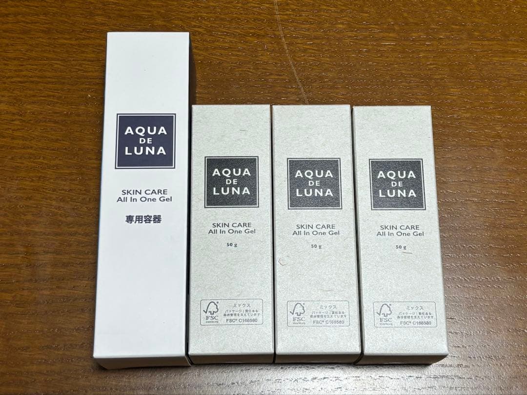 アウラインターナショナル　アクアドルナ　オールインワンジェル3本セット専用容器付