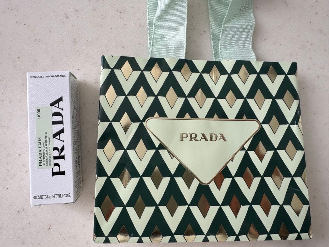 PRADA BALM オプティマイジングケア　リップ