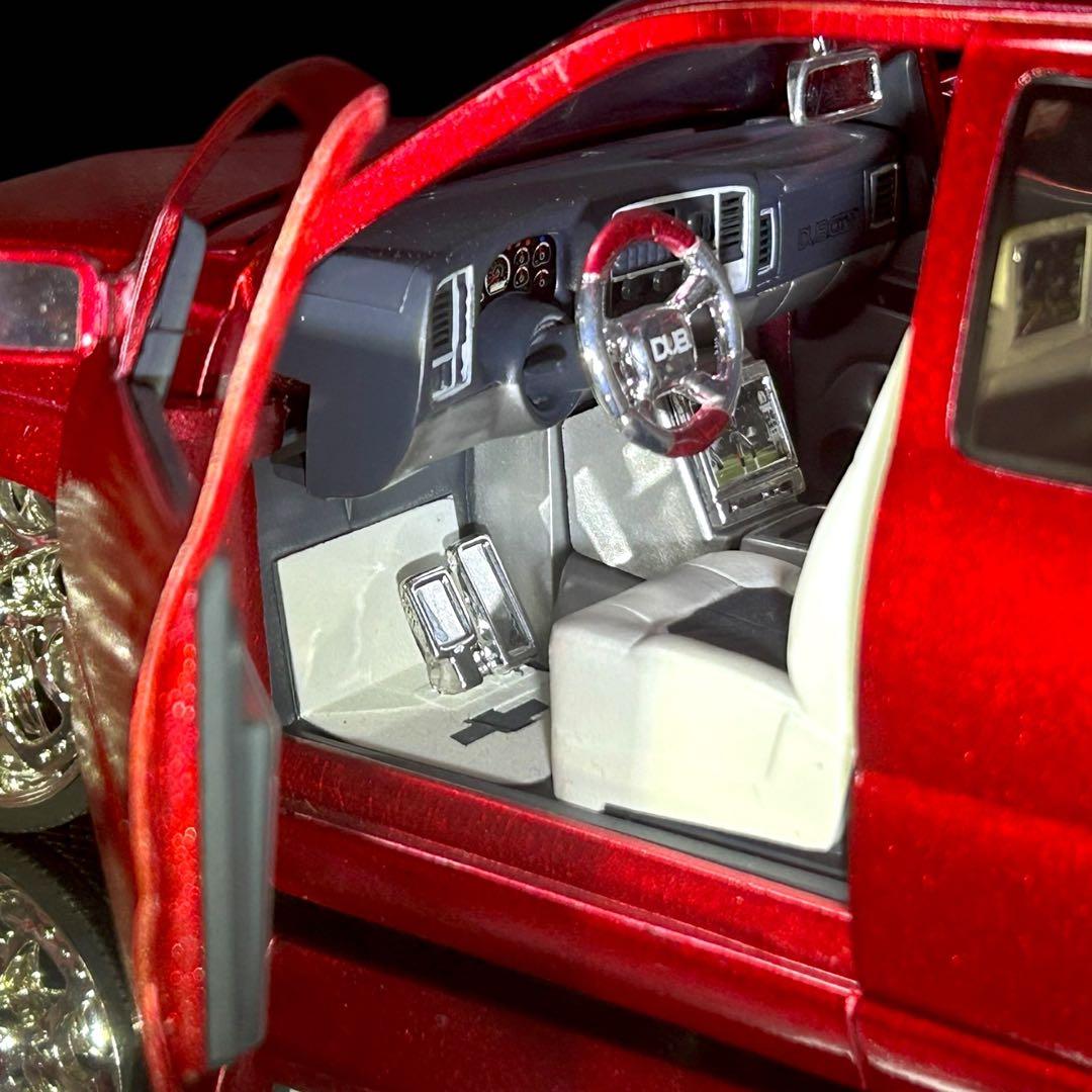 Jada Toys《 シボレー シルバラード ローライダー *トラッキン 》開封