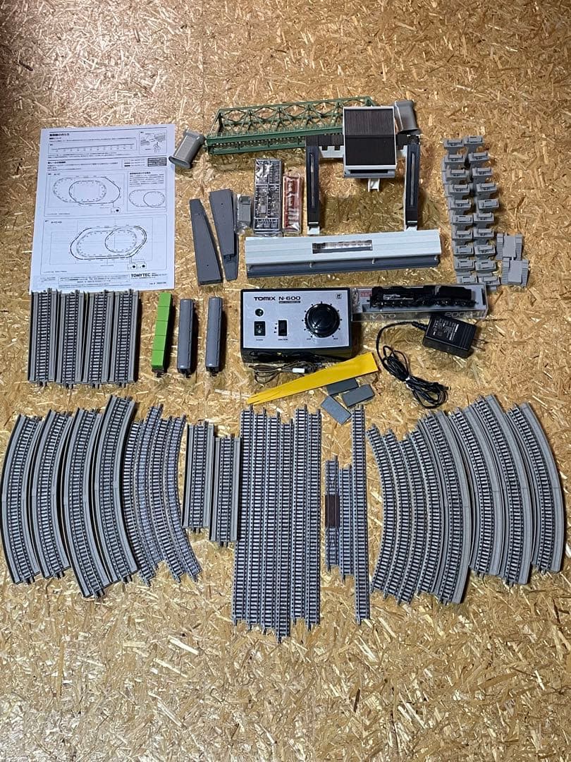 Nゲージ TOMIX立体交差レールセット 機関車つき　本日お値下げ中