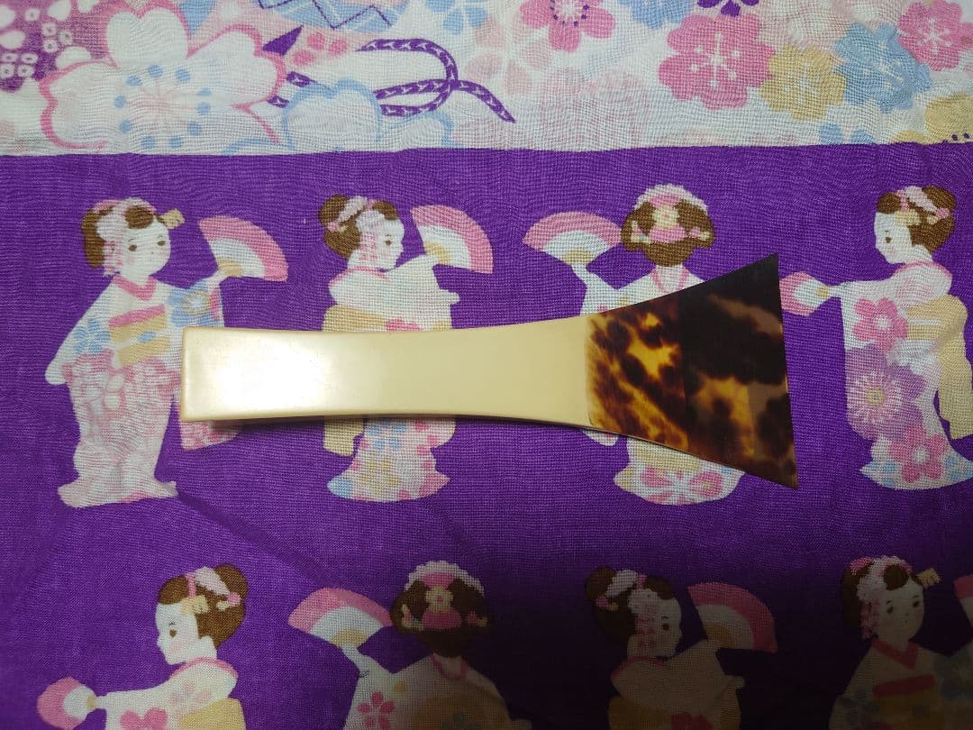 三味線撥　鼈甲　バチ 送料無料】 日本製 津軽三味線用 鼈甲(べっ甲)撥 154 黒水牛台 一枚物