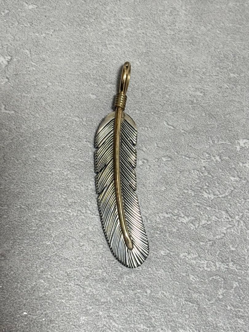 ハシHarvey Mace 12KGF フェザーペンダント