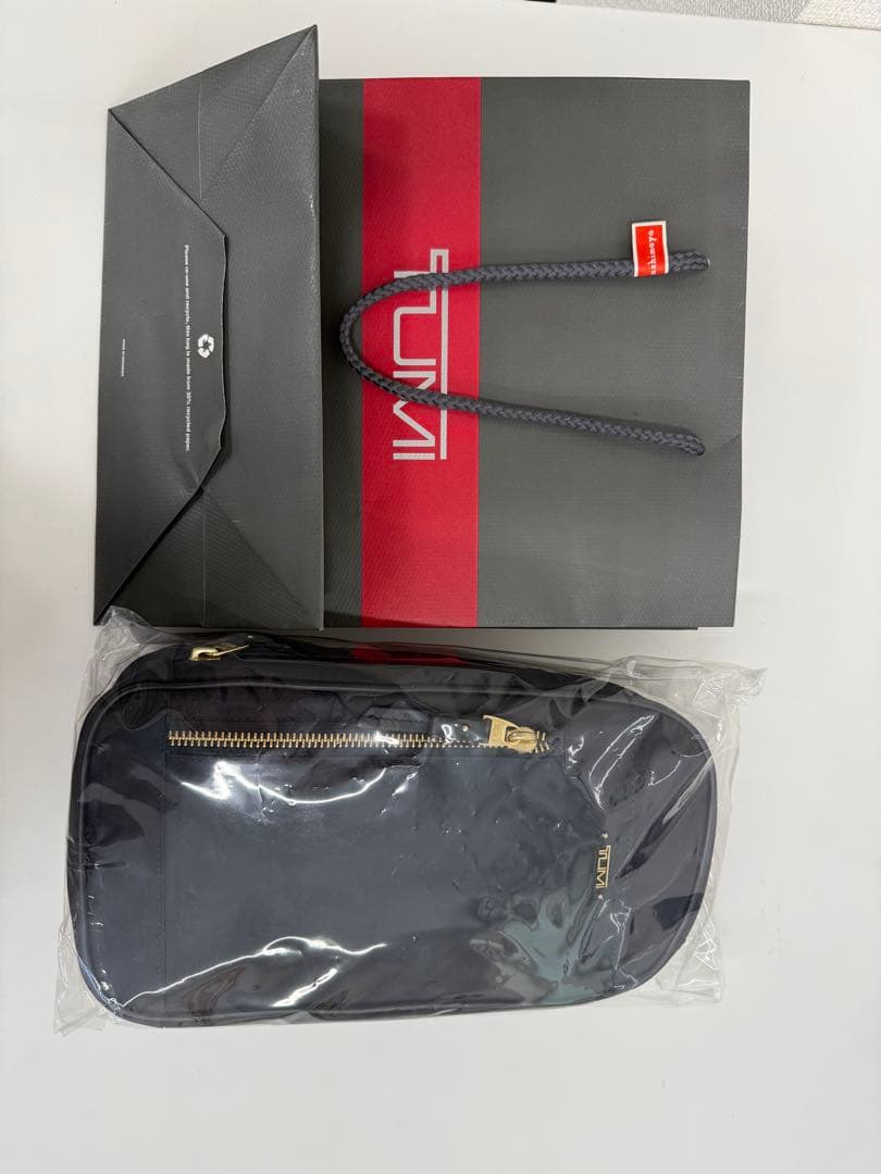 TUMI 斜めがけ　ショルダーバッグ