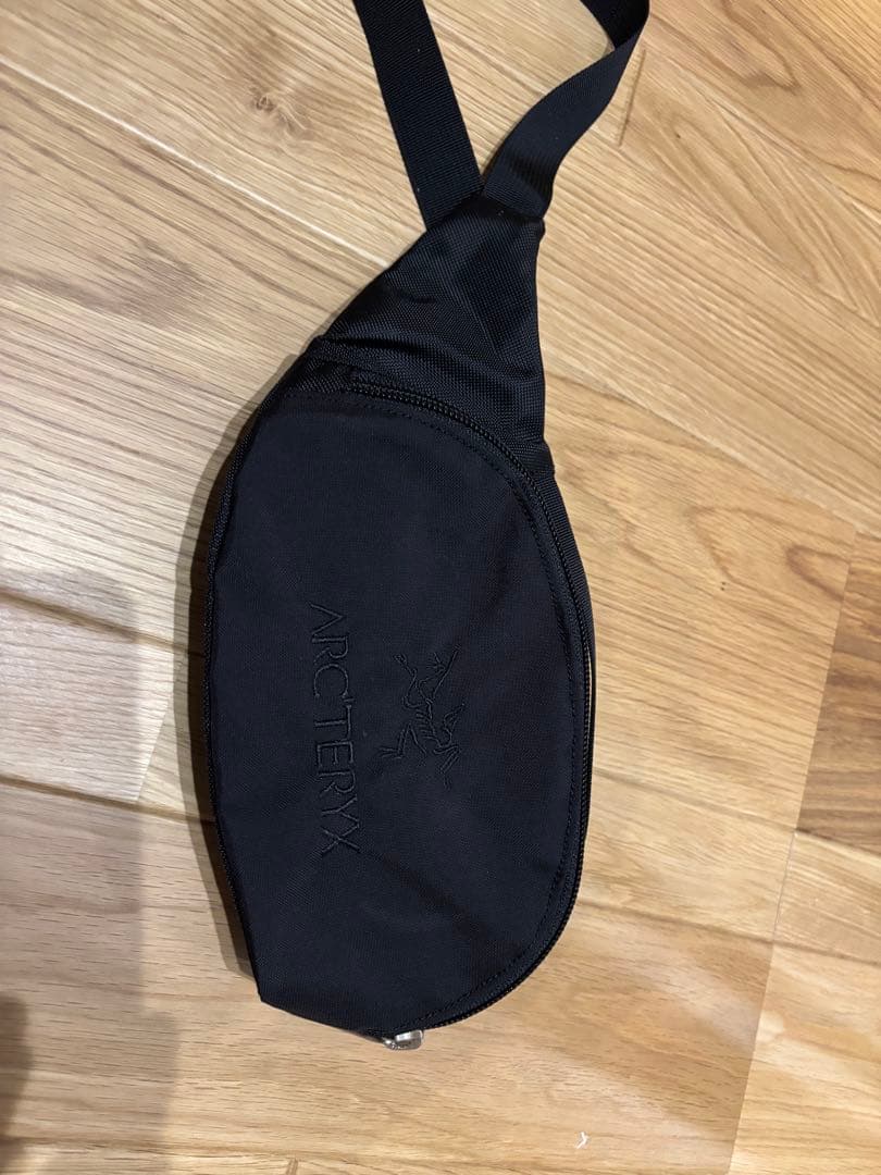 アークテリクス　ビームス別注　サコッシュ