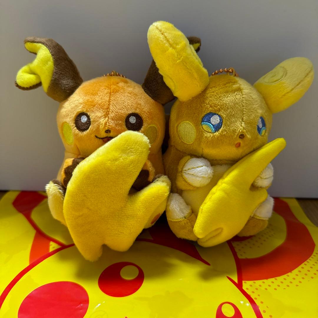 新品】にたものどうし ライチュウ&アローラライチュウ - メルカリ