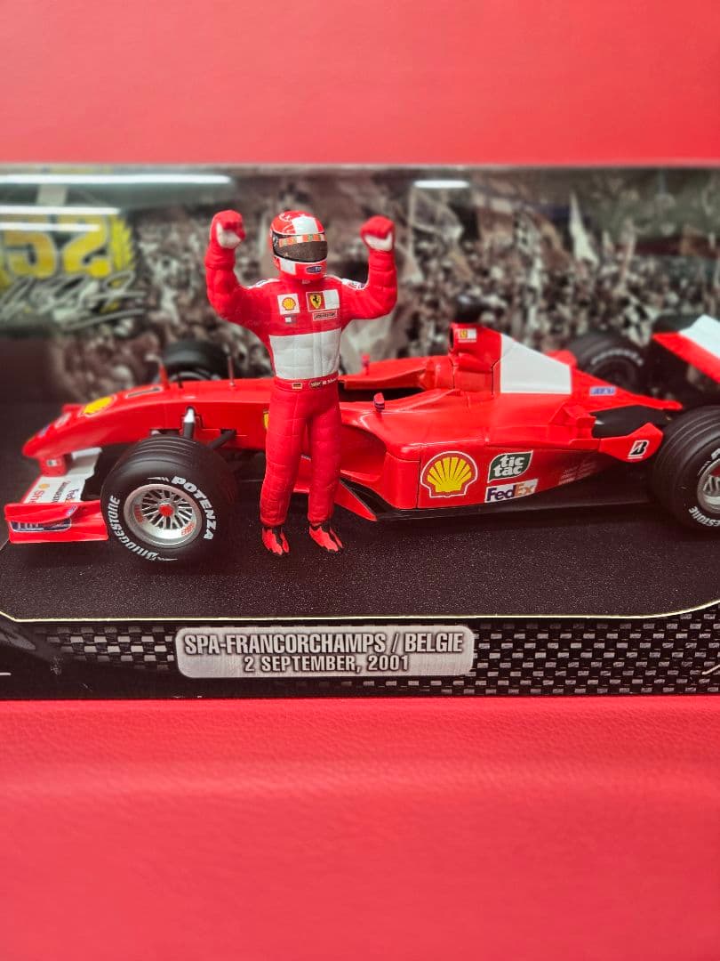 Ferrari F2001 限定版ミニカーミハエルシューマッハ 52勝記念モデル