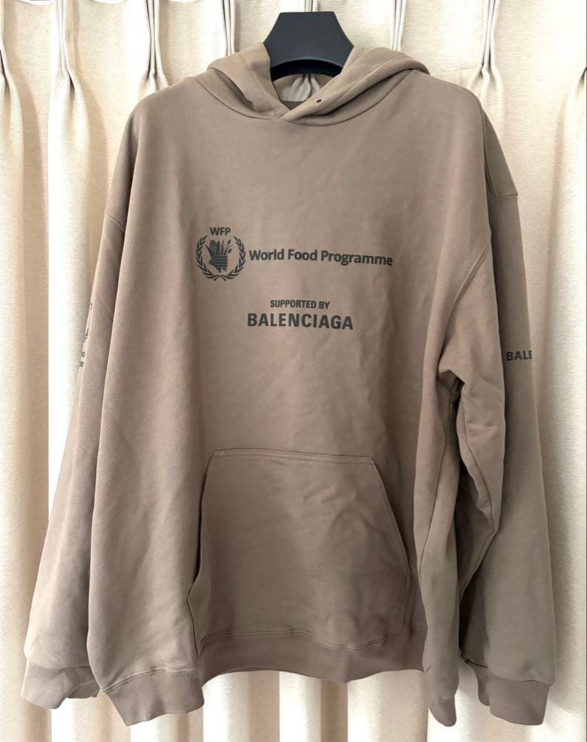 BALENCIAGA World Food Programme パーカー