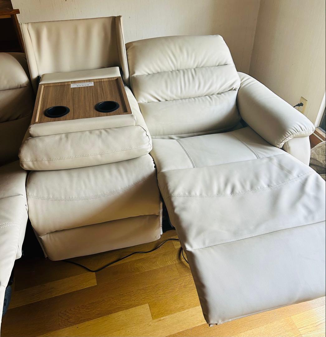 ニトリ 電動リクライニングソファ 3人掛け 美品 定価133400 - メルカリ