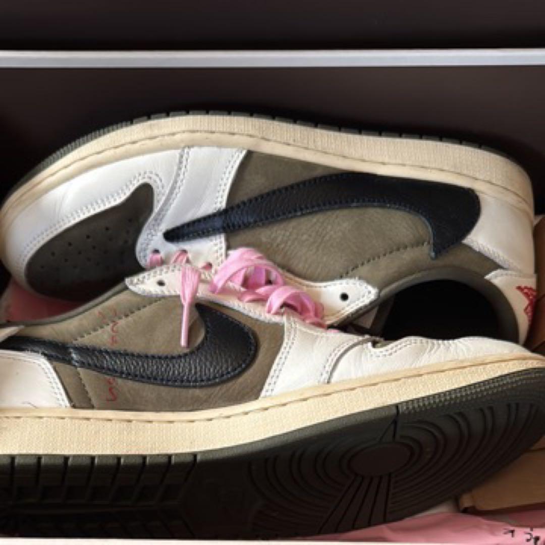 Nike Air Jordan 1 travis scott リバースオリーブ