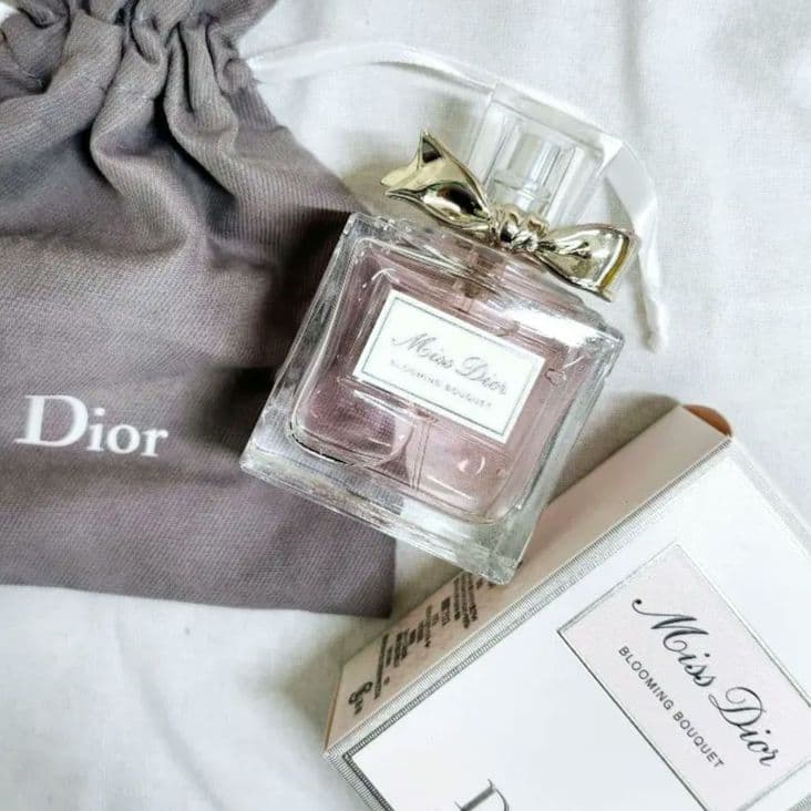 新品✨グレーポーチ付き☆Miss Dior ブルーミング ブーケ 50ml
